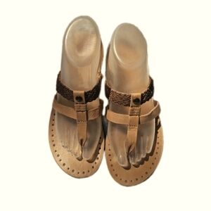 UGG Womens Audra Brown Leather Slip On Strappy Sandals Slides Sz 6